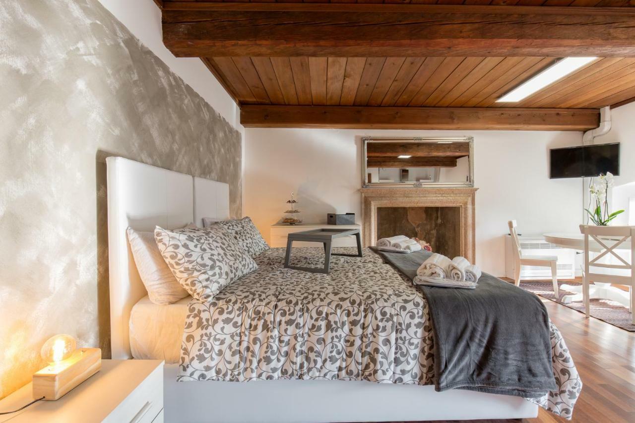 Rooms Castelvecchio - Palazzo Canossa Верона Экстерьер фото